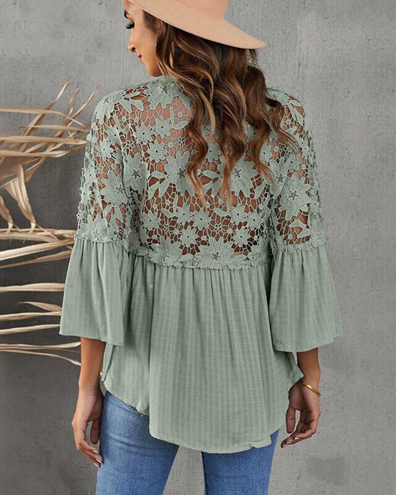 Blusa feminina costas e ombros em renda decote em V