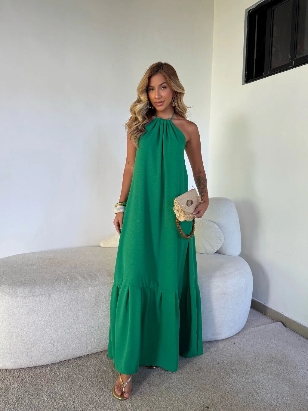Vestido Longo Feminino com Decote nas Costas Verde